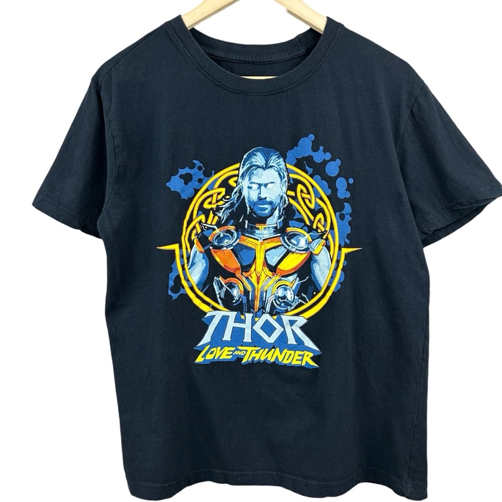 Marvel Thor Love and Thunder Graphic Tee Size Medium
